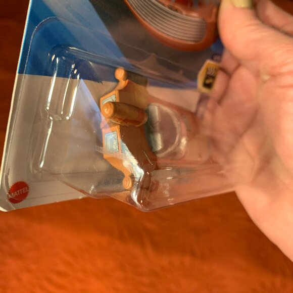 $7 or 3/$10-Hot Wheels Star Wars X-34 Landspeeder - Picture 3 of 5